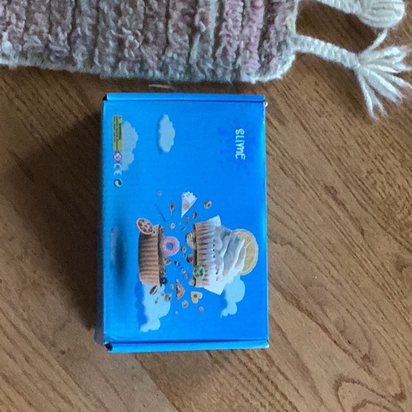 Not very stretchy very pretty for decoration - Picture 4 of 5